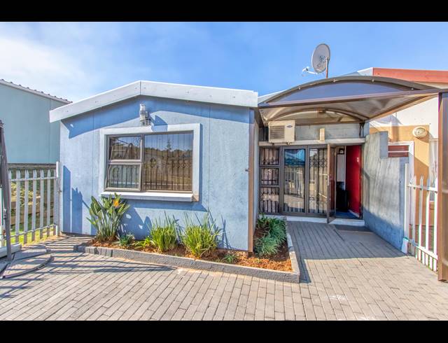 3 BEDROOM APARTMENT BLOCK FOR SALE IN RIDGEWAY